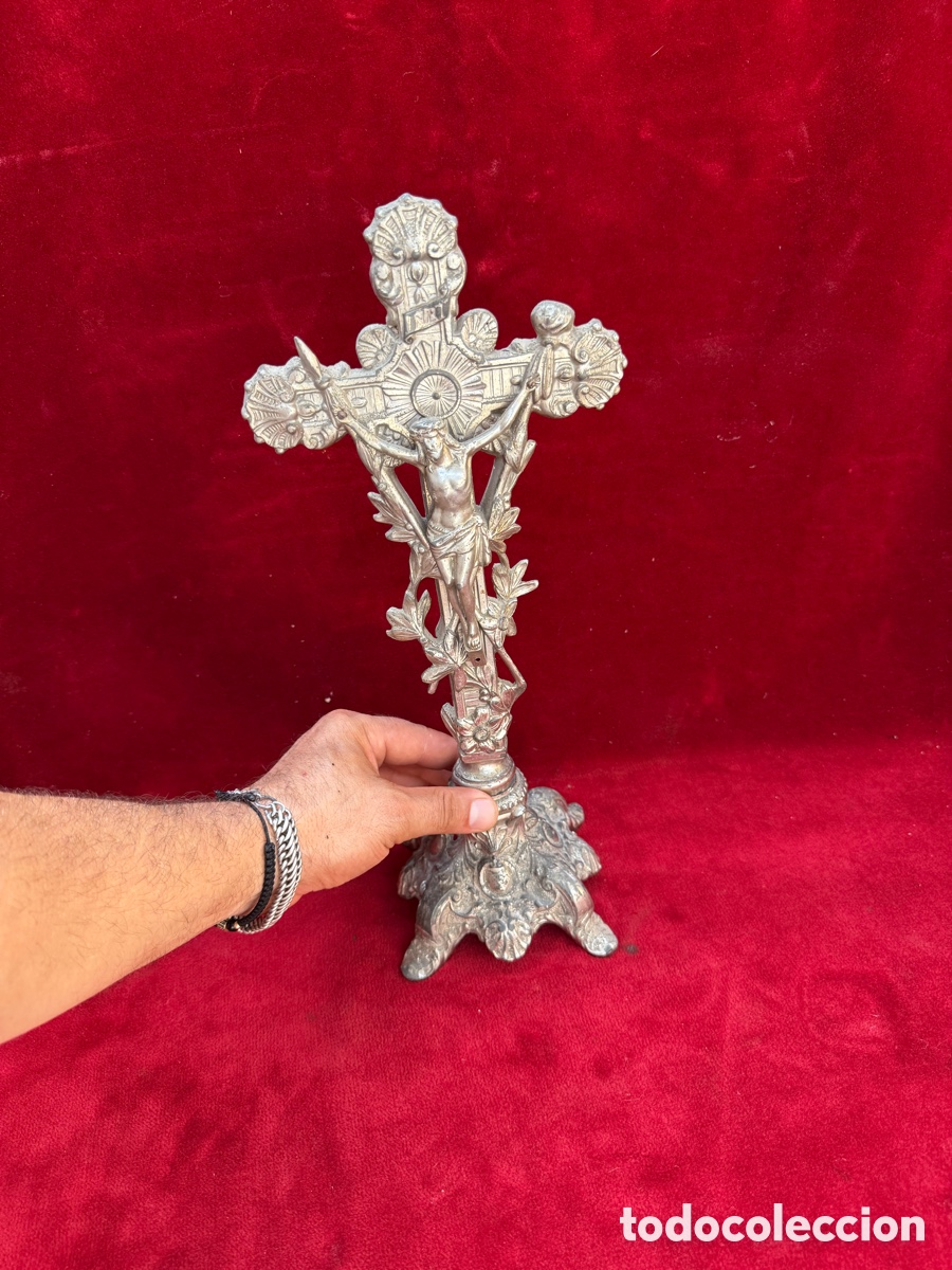 Antig&uuml;edades: Antiguo y gran Crucifijo de Altar!Principios de 1900