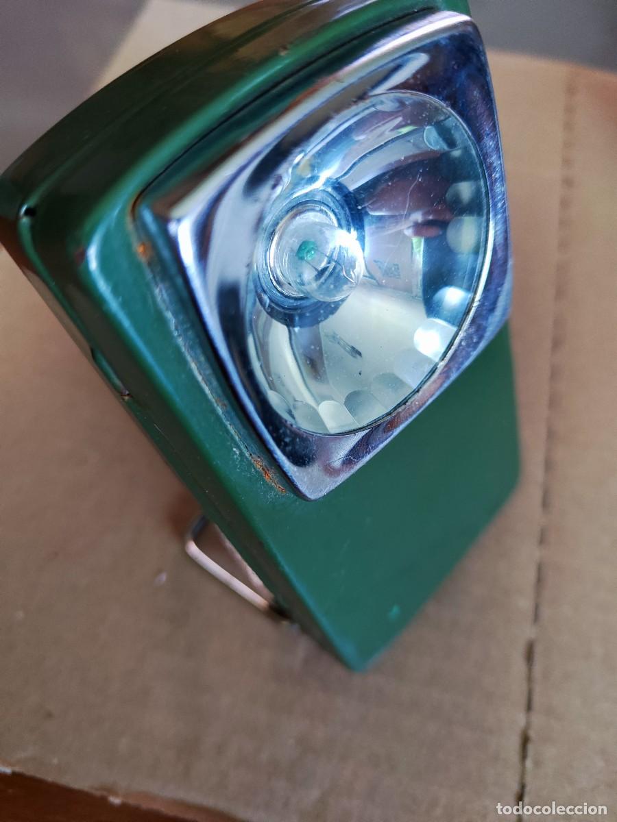 Antig&uuml;edades: LINTERNA DE PETACA,COLOR VERDE CAKI. - Foto 4