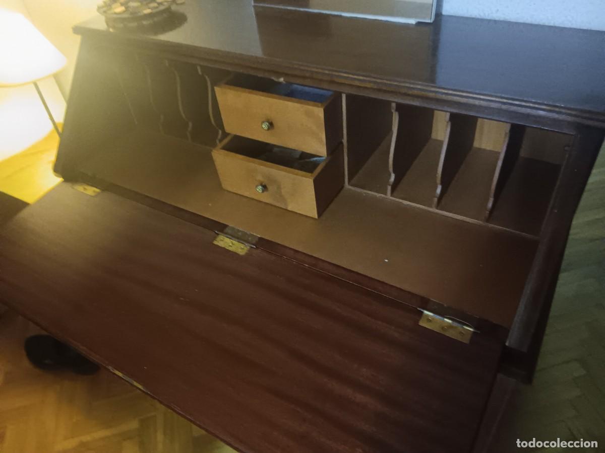 Antig&uuml;edades: Buro/escritorio ingl&eacute;s de madera hecho a mano.