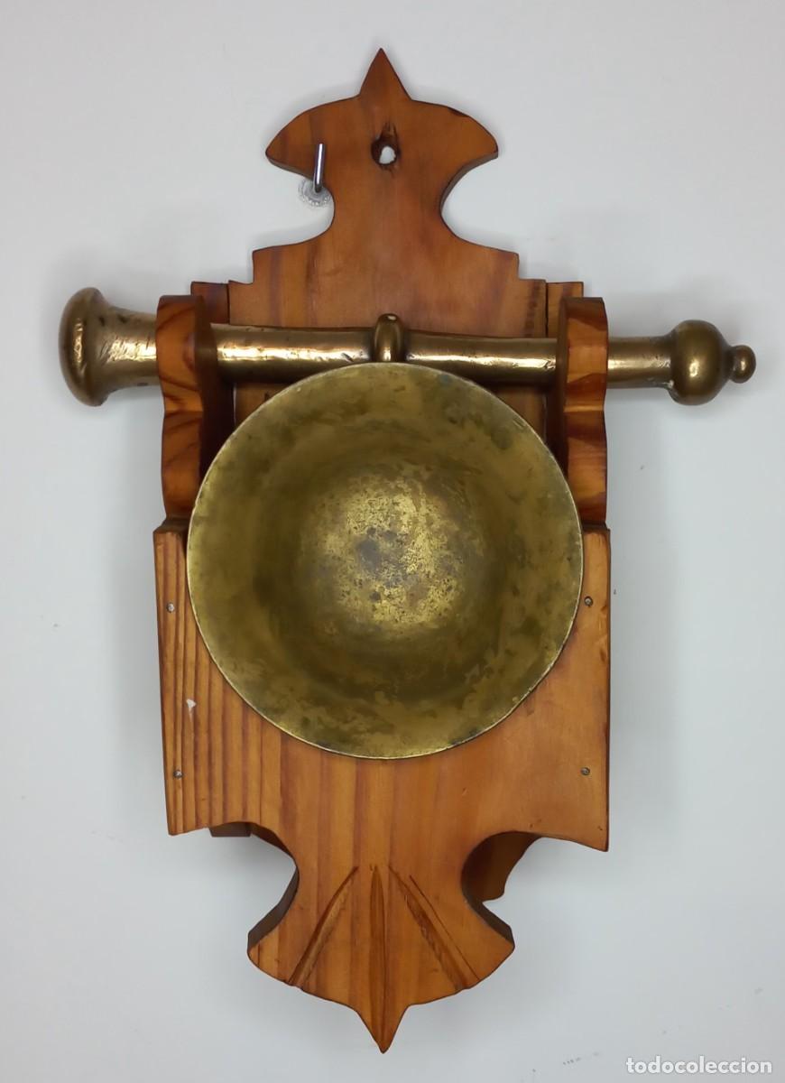 Antig&uuml;edades: ANTIGUO ALMIREZ , MORTERO DE BRONCE CON SU SOPORTE DE MADERA