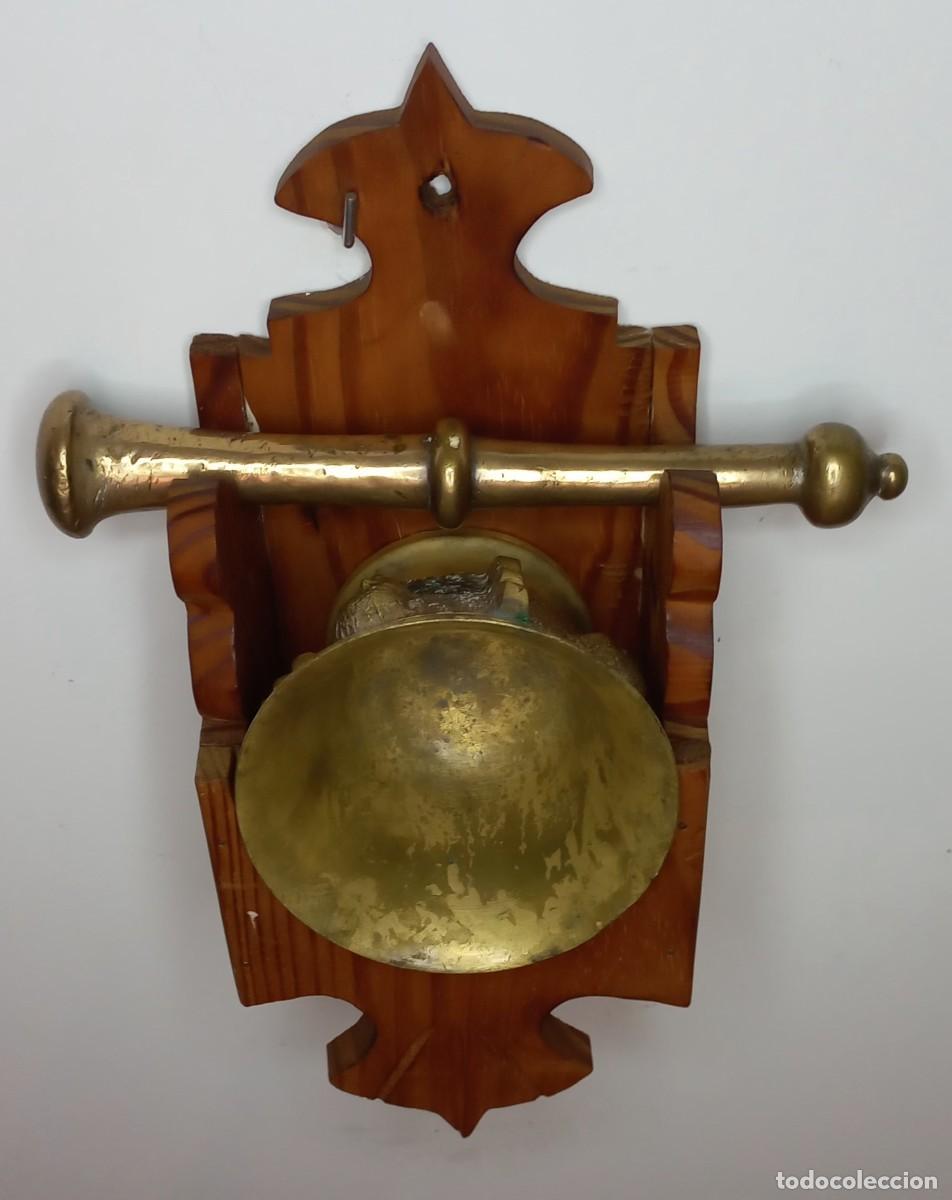 Antig&uuml;edades: ANTIGUO ALMIREZ , MORTERO DE BRONCE CON SU SOPORTE DE MADERA - Foto 5