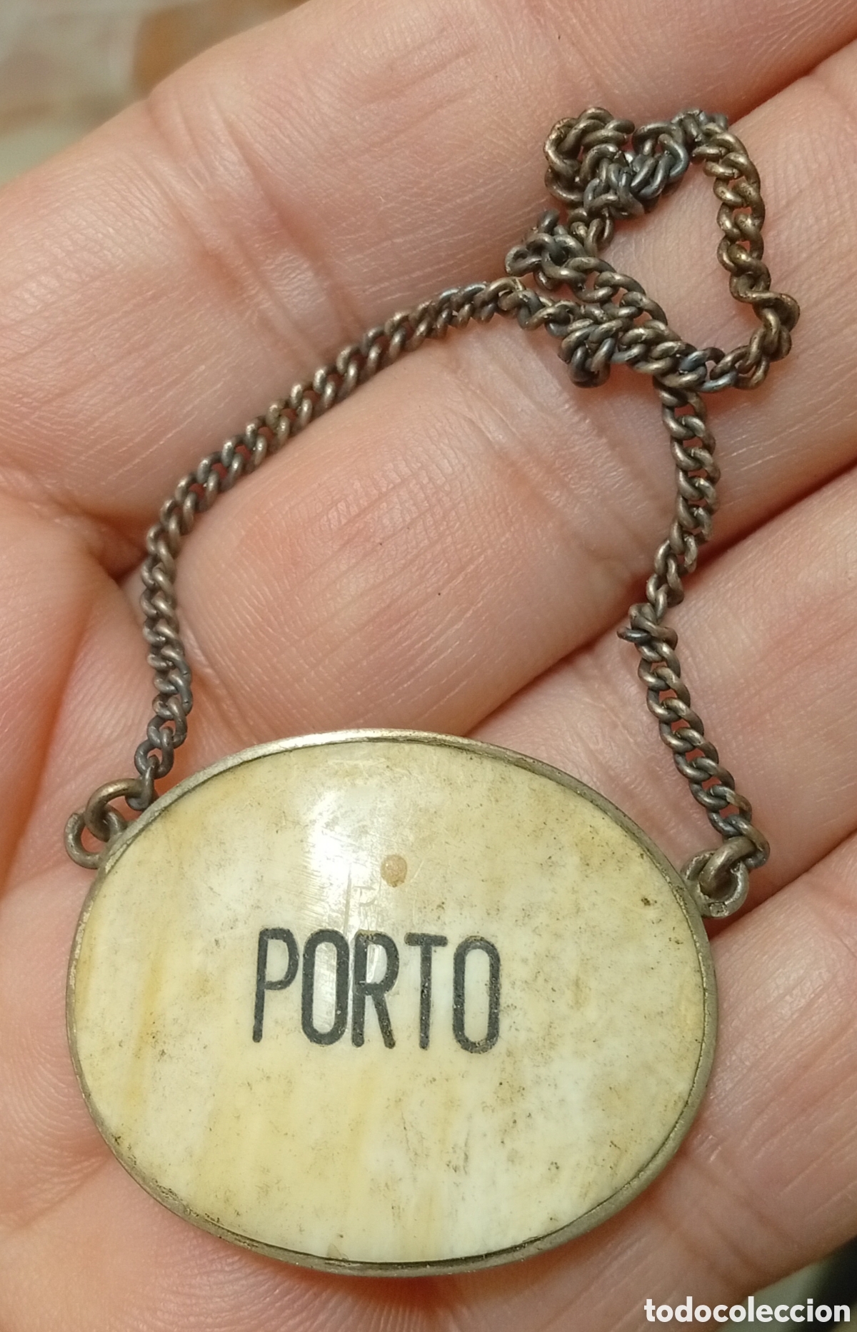 Antig&uuml;edades: Porto (Portugal ) plata y hueso