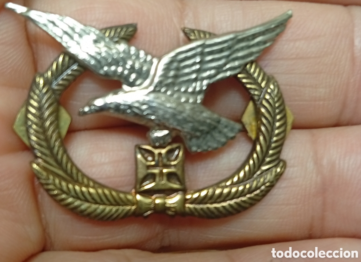 Antig&uuml;edades: antigua insignia distintivo militar Portugal