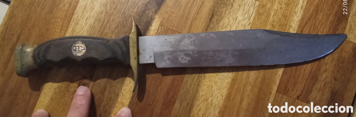 Antig&uuml;edades: Cuchillo de CAZA. MUELA. BOWIE.