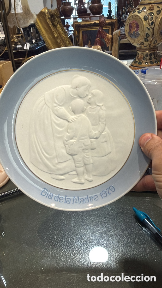 Antig&uuml;edades: PLATO D&Iacute;A DE LA MADRE LLADRO