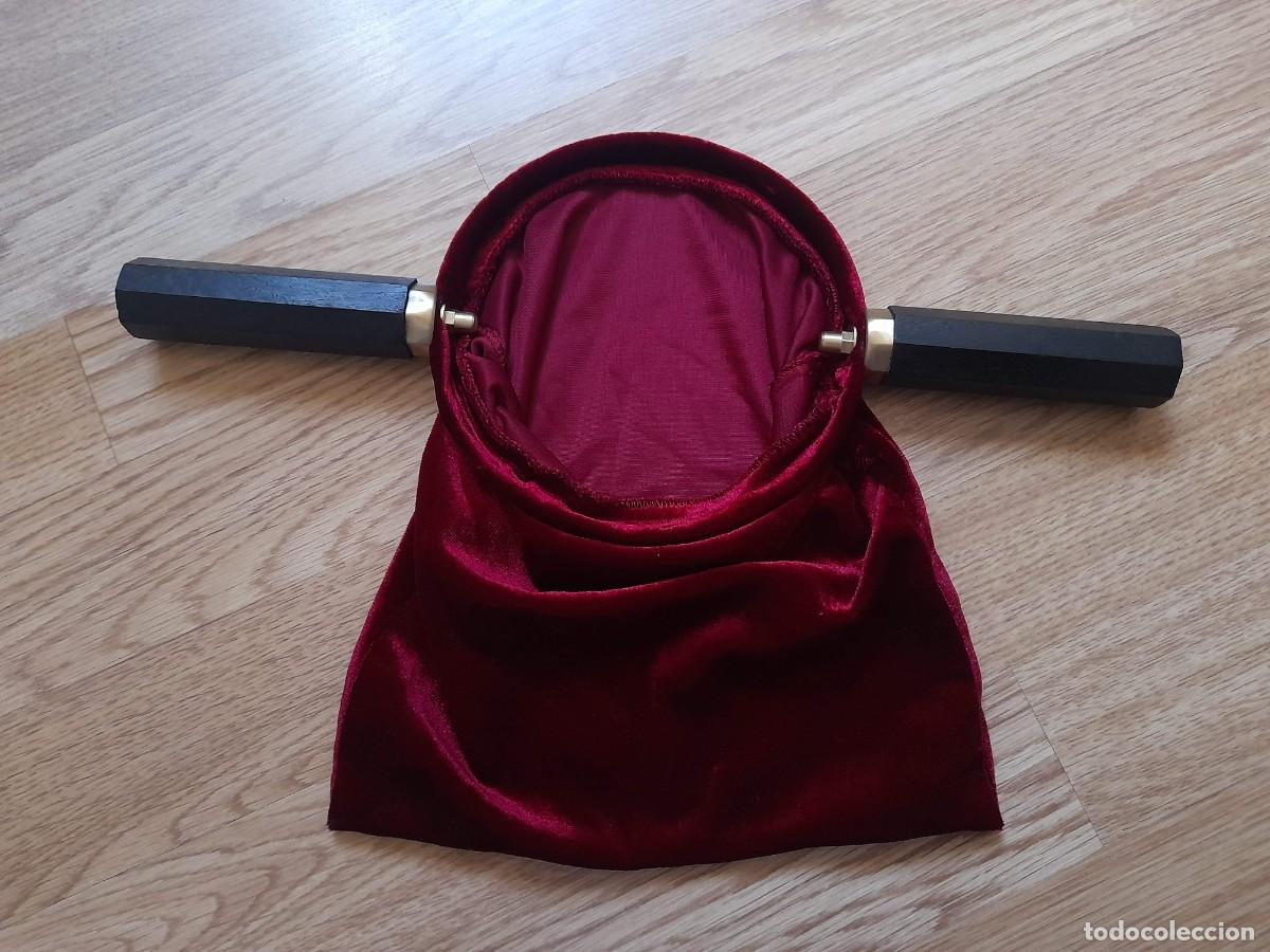 Antig&uuml;edades: Bolsa petitoria o limosnera para ofrendas. Bolsa para limosna