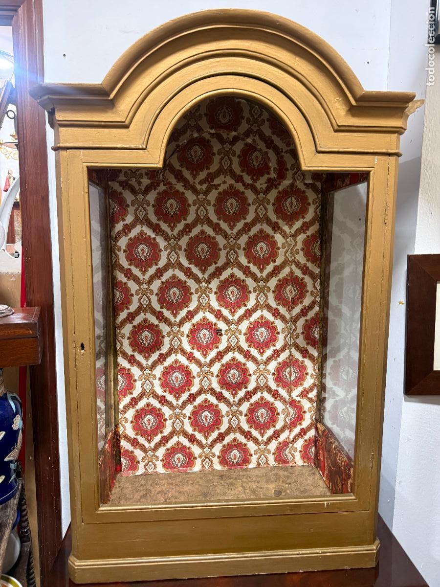 Antig&uuml;edades: ANTIGUA CAPILLA HORNACINA DE MADERA - MEDIDA TOTAL 113X72X43 CM - RELIGIOSO