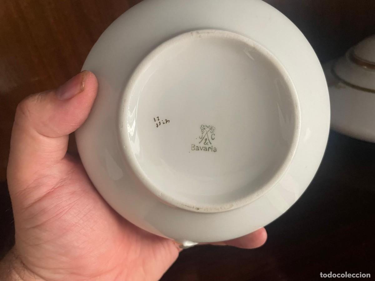 Antiguidades: Antiguo Juego de T&eacute; / Caf&eacute; Porcelana B&aacute;vara J&C (Jaeger & Co) Bavaria - 3 Piezas (Rosas y Dorado)