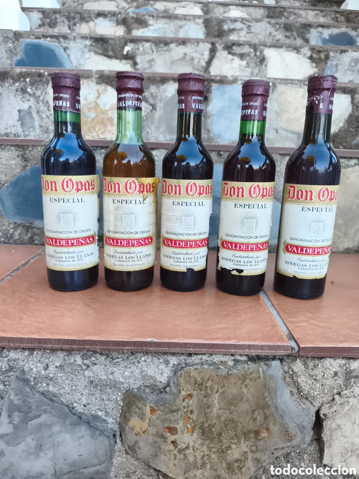Antig&uuml;edades: Lote 5 botellas antiguas Vino Don Opas Especial a&ntilde;o 70/80 coleccismo