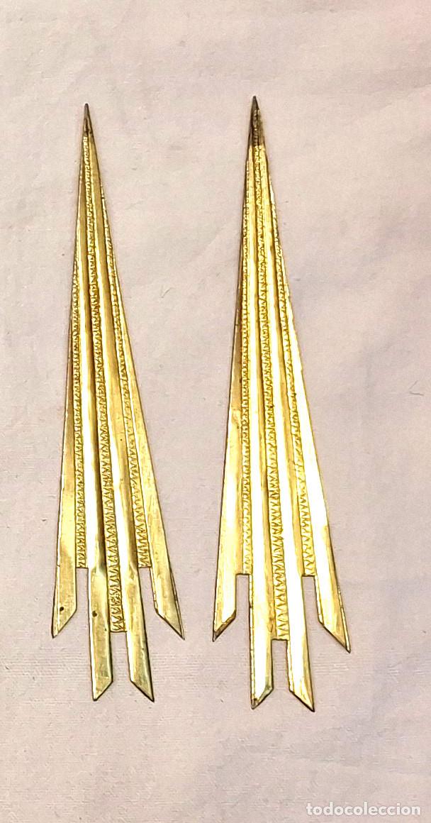 Antig&uuml;edades: Juego de Rayos Resplandores bronce Cinzelado Virgen Milagrosa. Med. 13 cm