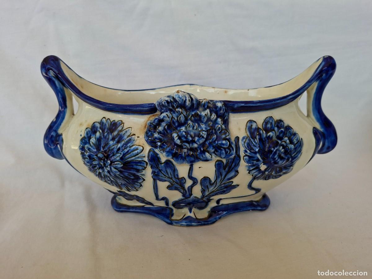Antig&uuml;edades: JARDINERA DE LOZA EN AZUL