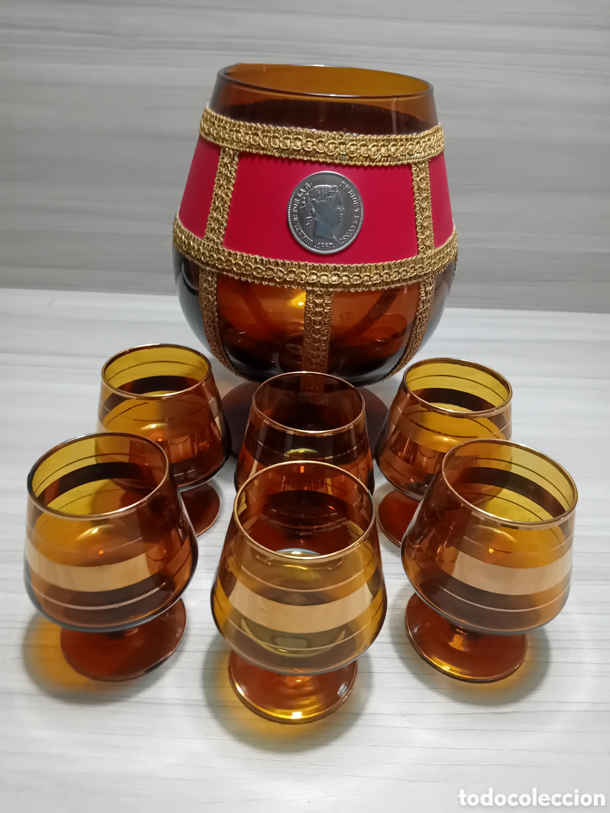 Antig&uuml;edades: Juego de Licor Vintage &Aacute;mbar y Oro - Copa Gigante y 6 Copas de Co&ntilde;ac