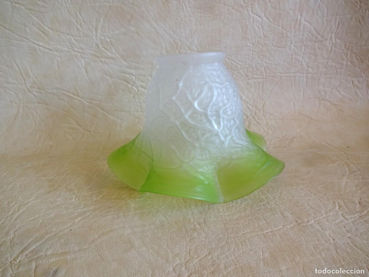 Antig&uuml;edades: antigua tulipa lampara techo cristal glaseado y verde tipo flor