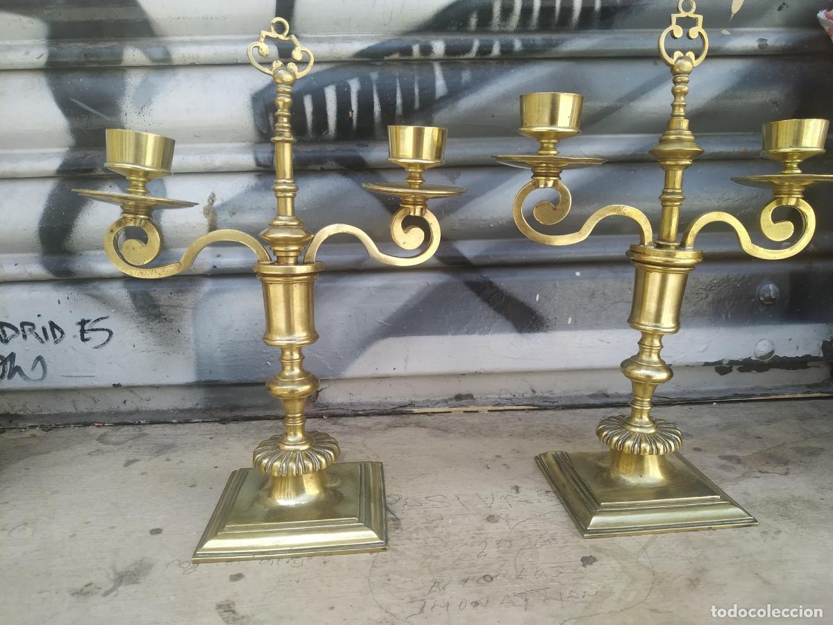 Antig&uuml;edades: Pareja candelabros dos luces bronce dorado S. XIX