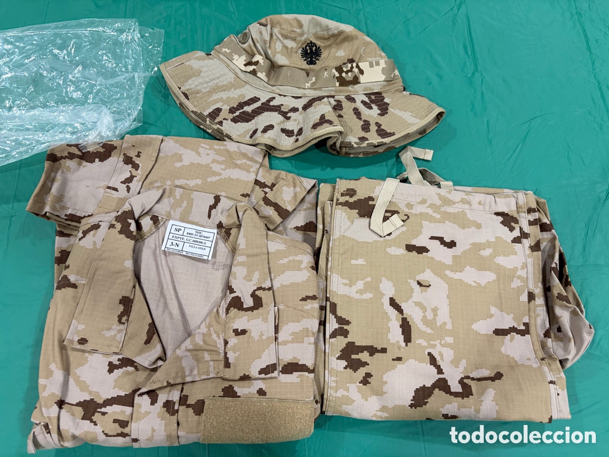 Antig&uuml;edades: UNIFORME DE CAMPA&Ntilde;A EJ&Eacute;RCITO ESPA&Ntilde;OL PIXELADO &Aacute;RIDO