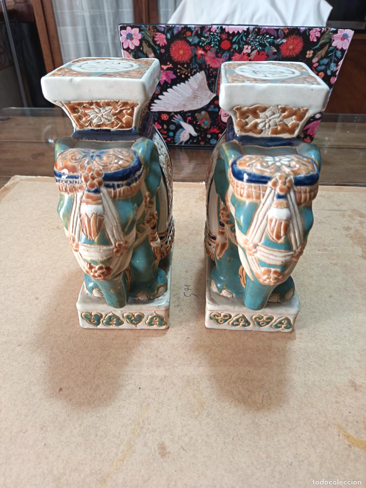 Antig&uuml;edades: PAREJA DE ELEFANTES EN CERAMICA VIDRIADA. LOS DE LA FOTO. 22 CM ALT - 21 CM LONG.