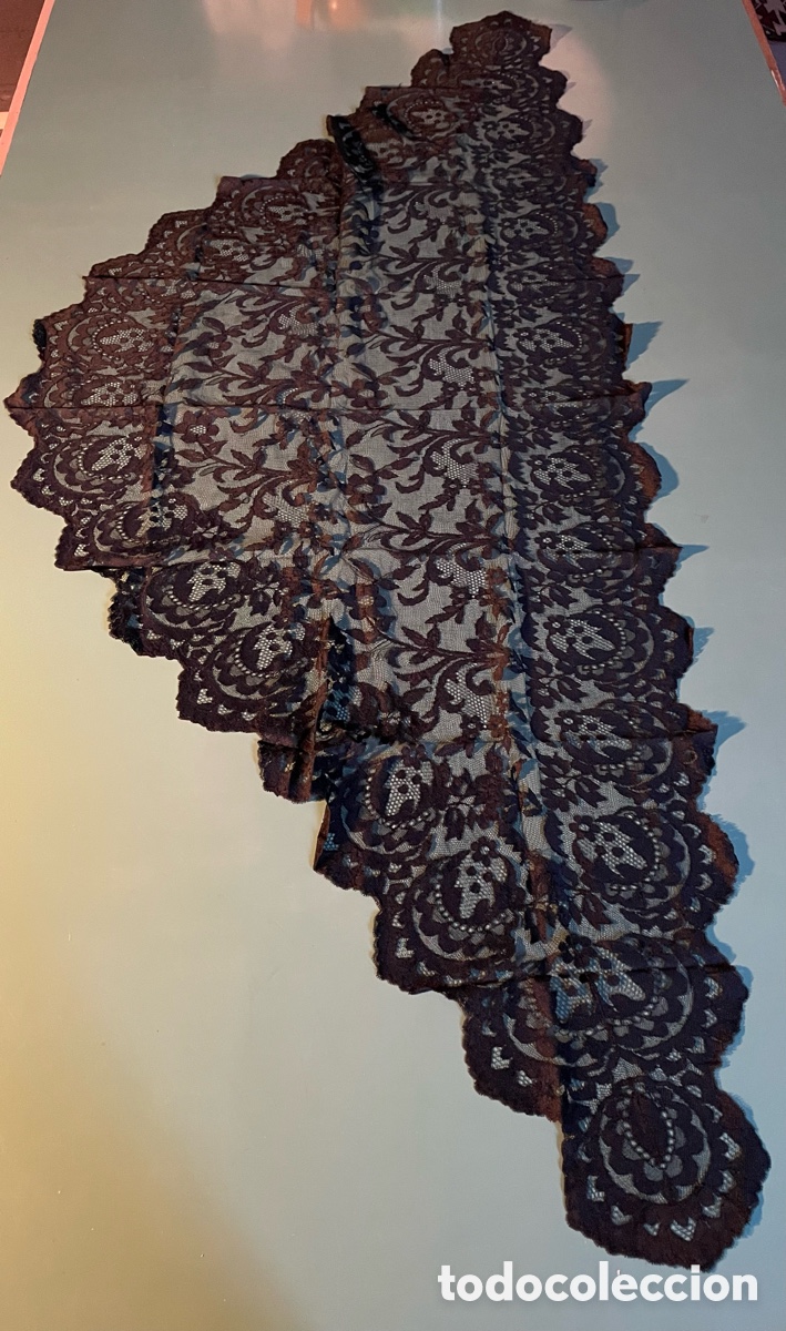 Antig&uuml;edades: ANTIGUA GRAN MANTILLA DE TRES PICO PARA CEREMONIA. LUTO, DUELO, VIRGEN. NEGRO