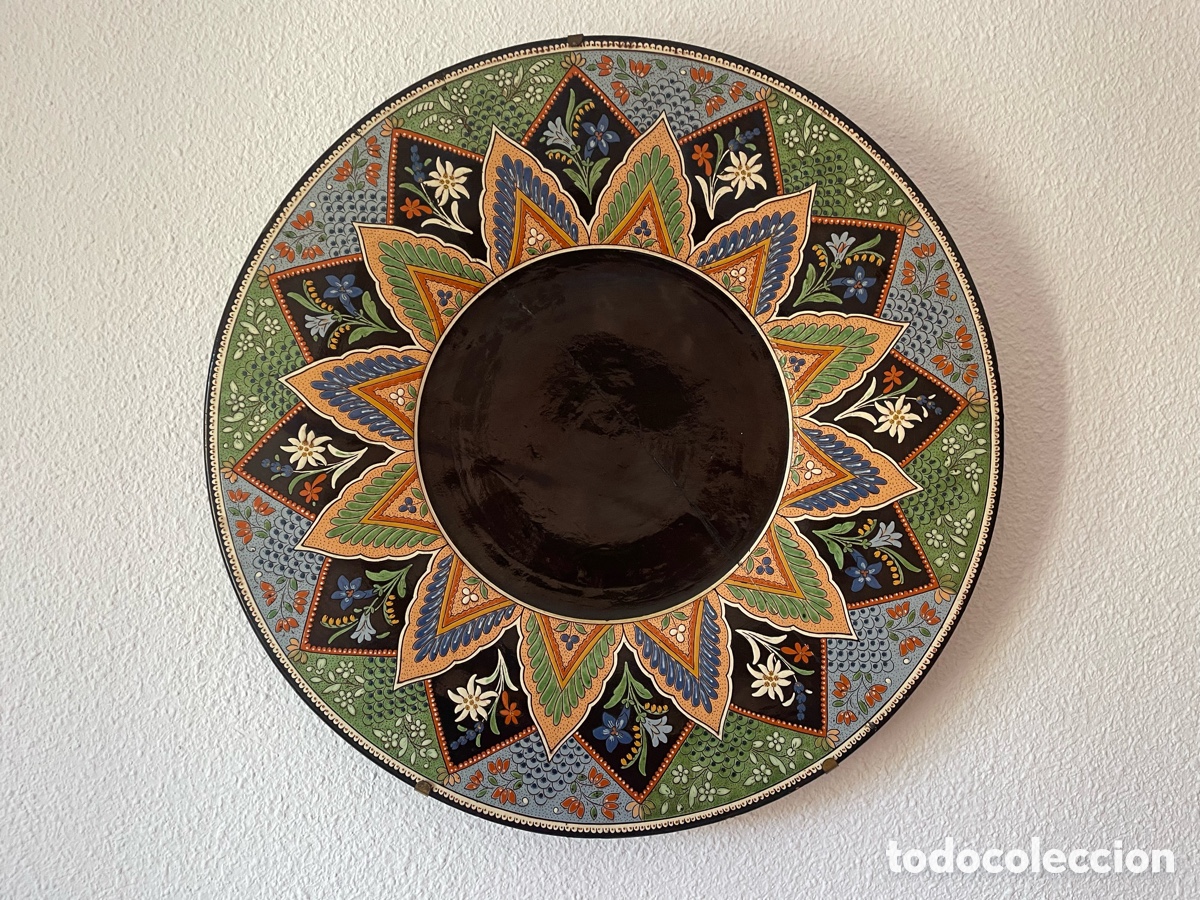 Antiquit&auml;ten: Plato de pared cer&aacute;mica floral estilo alpino 60cm, con rotura