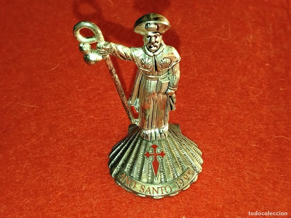 Antig&uuml;edades: FIGURITA MET&Aacute;LICA VINTAGE DEL AP&Oacute;STOL SANTIAGO DE COMPOSTELA 1999