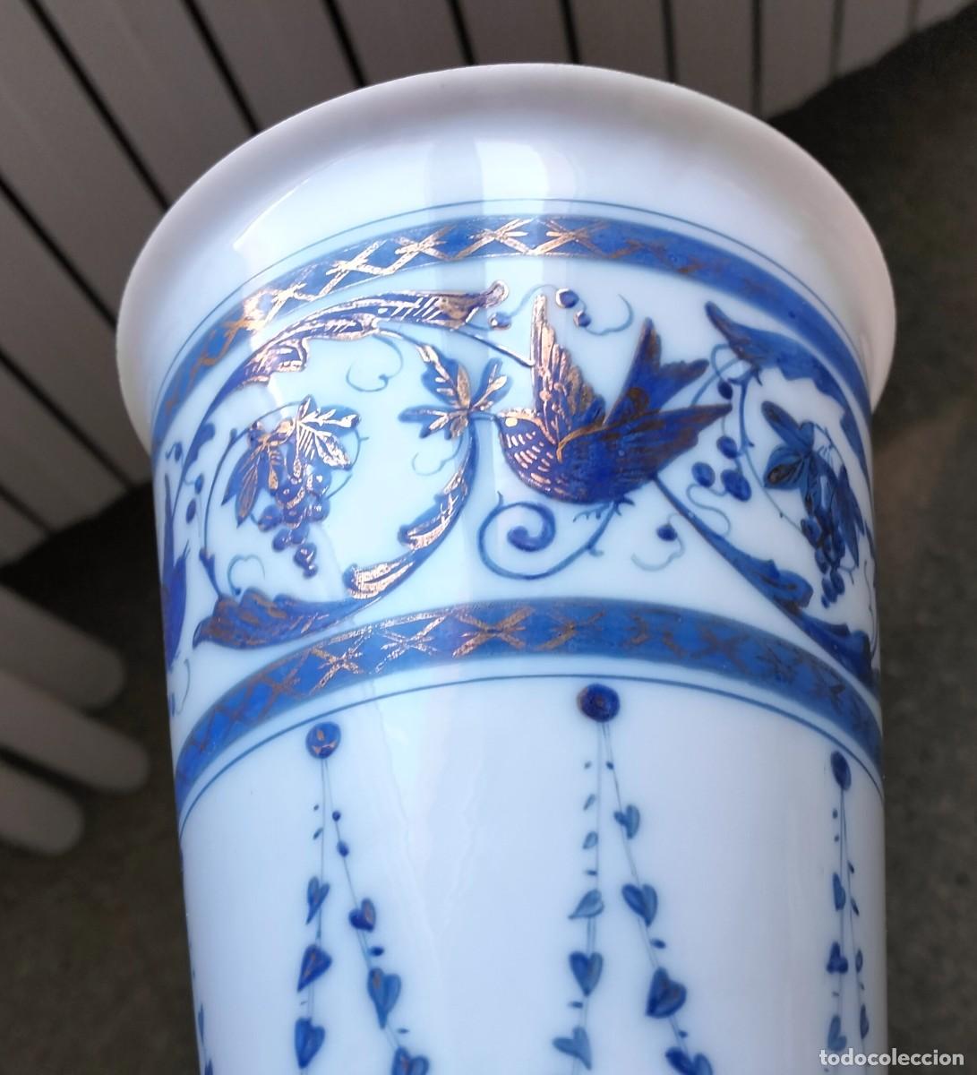Antig&uuml;edades: COPA OPALINA. DIBUJOS EN AZUL CON RIBETES DORADOS. - Foto 8