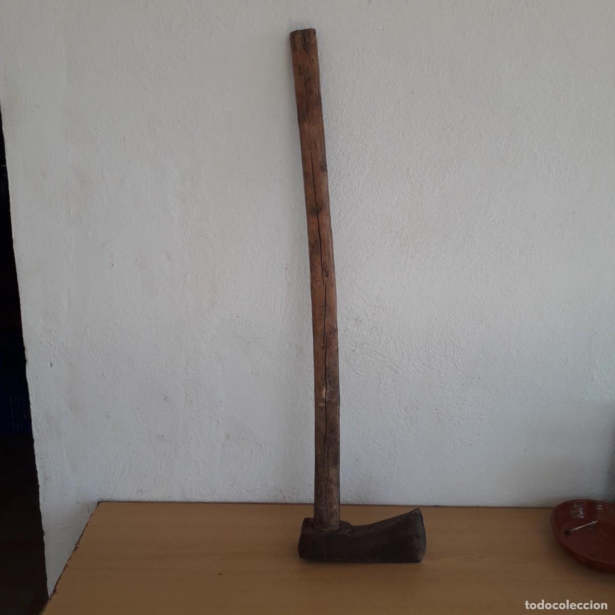 Antig&uuml;edades: GRAN HACHA DE LE&Ntilde;ADOR RUSTICA FIRMADA