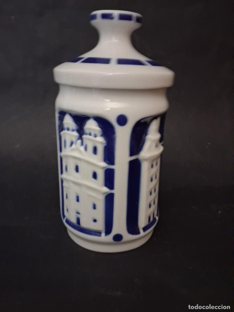 Antig&uuml;edades: Tarro de porcelana de Sargadelos marcado