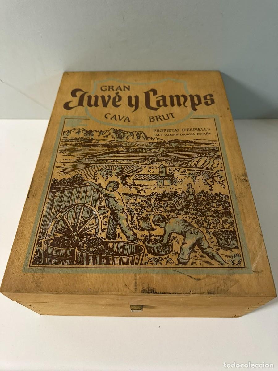 Antig&uuml;edades: Caja de madera vac&iacute;a Juve & Camps