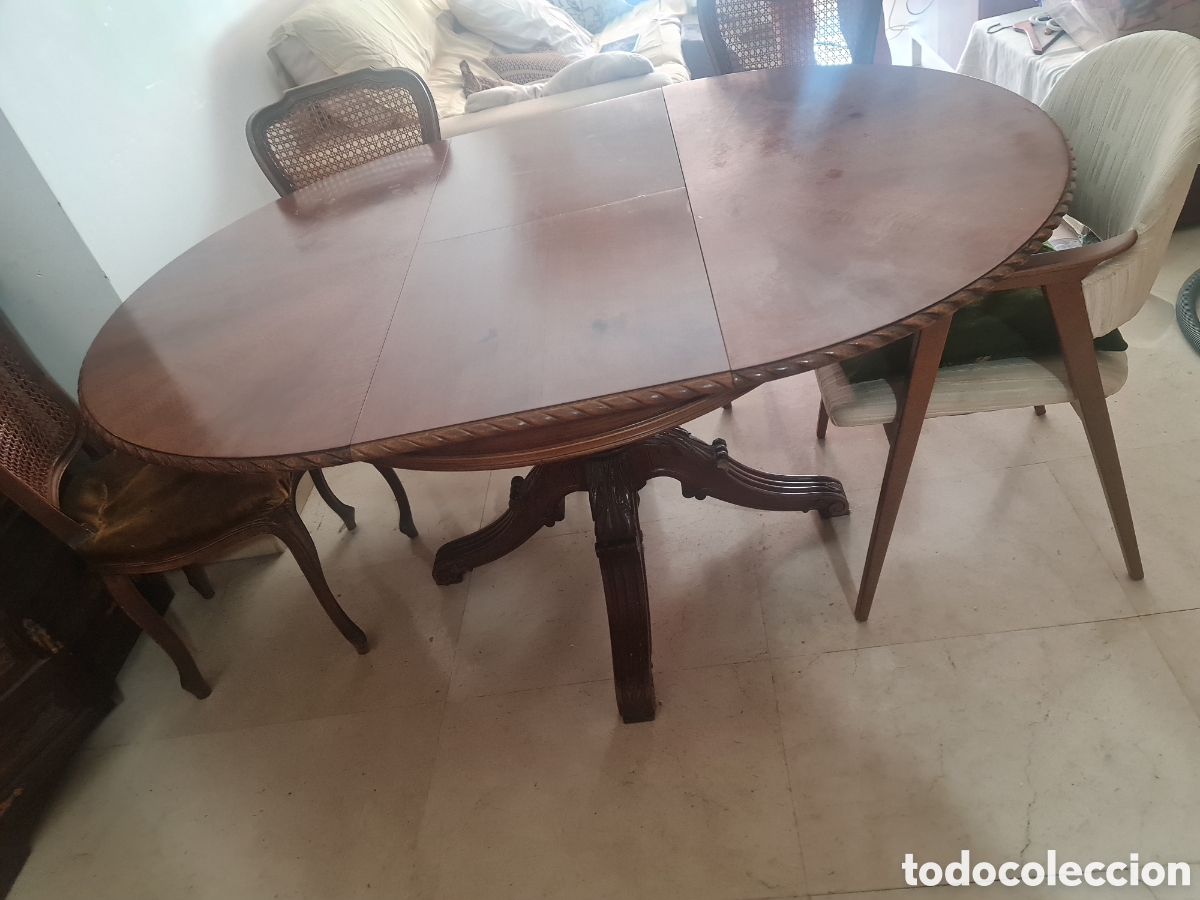 Antig&uuml;edades: Centenaria + 4 Sillas Cl&aacute;sicas - Foto 2