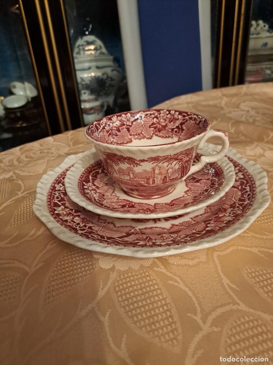 Antig&uuml;edades: Servicio de desayuno y merienda de porcelana mason&acute;s vista england, rojo.