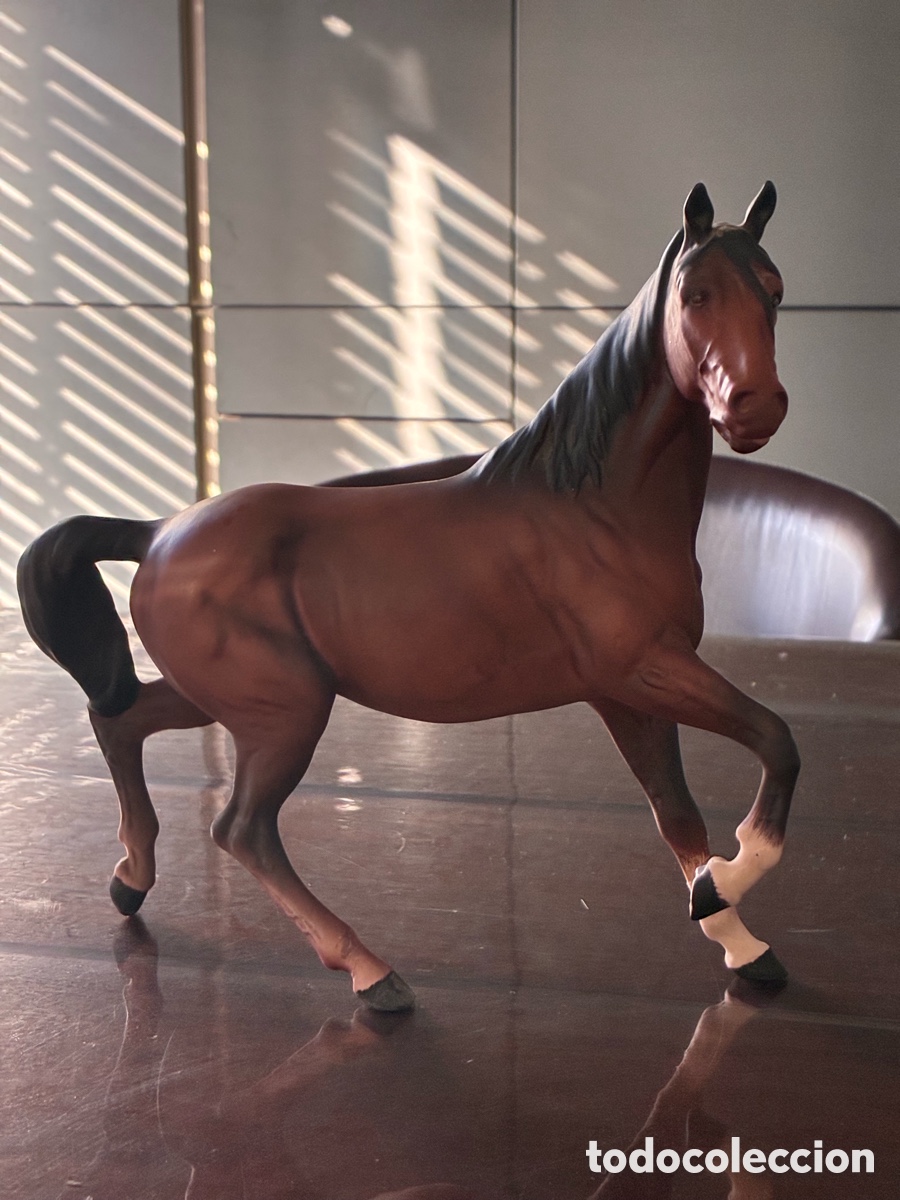 Antig&uuml;edades: Figura de porcelana inglesa vintage, caballo del Esp&iacute;ritu del Viento