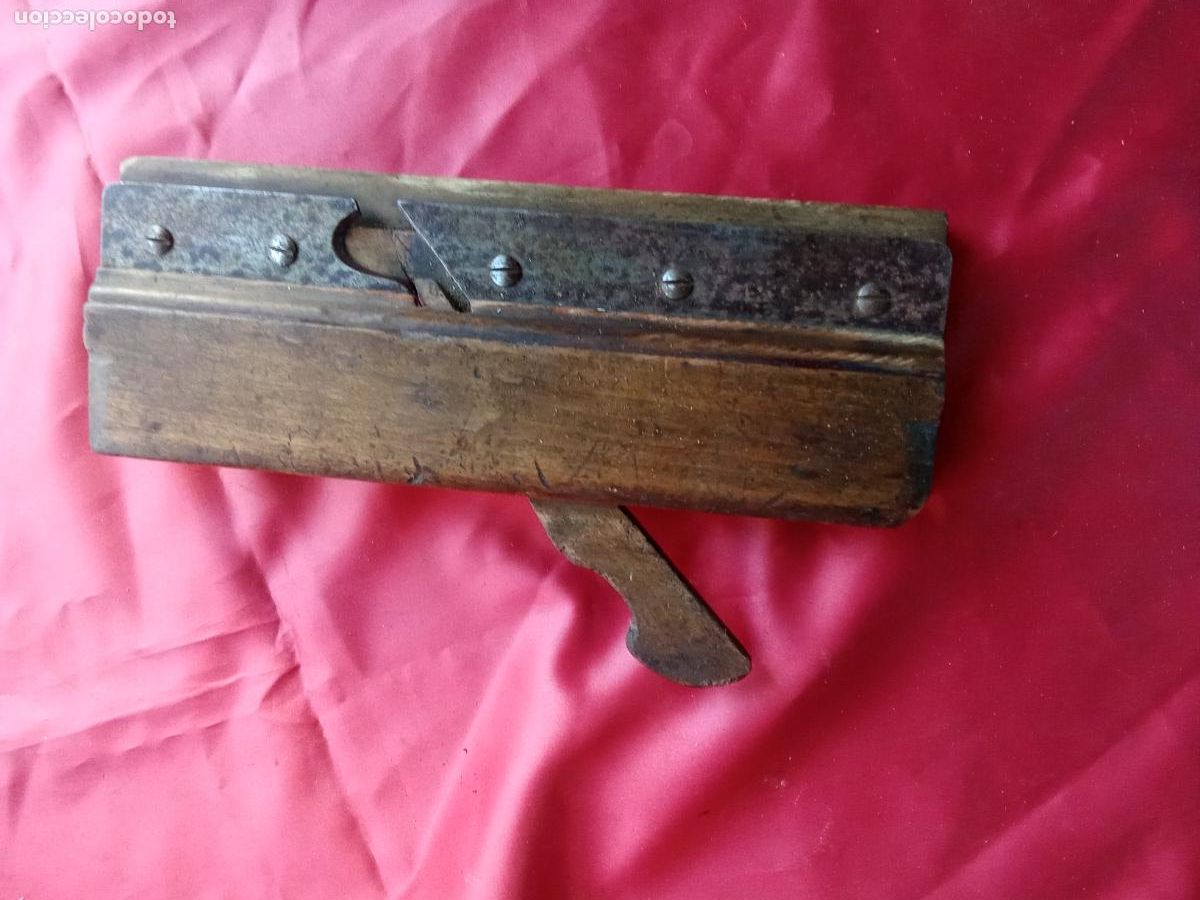 Antig&uuml;edades: Antiguo cepillo acanalador ingl&eacute;s de carpinterio V. Bowser 5/8 Caja cepillos