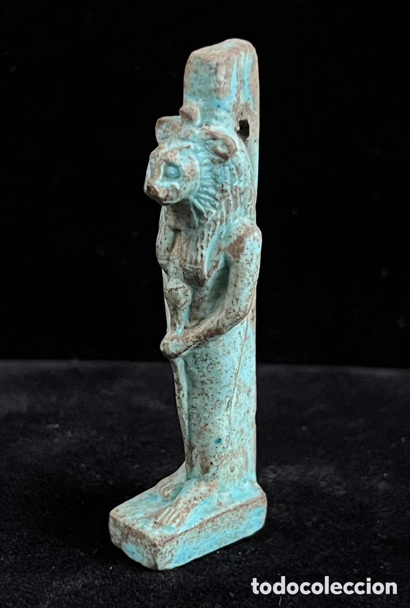 Antig&uuml;edades: Amuleto colgante de la diosa leona Sekhmet
