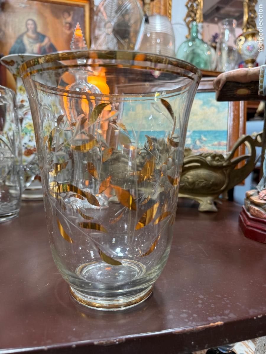 Antig&uuml;edades: ANTIGUO Y PRECIOSO JARRON DE CRISTAL CON PERFILES EN ORO - MEDIDA 20X15 CM