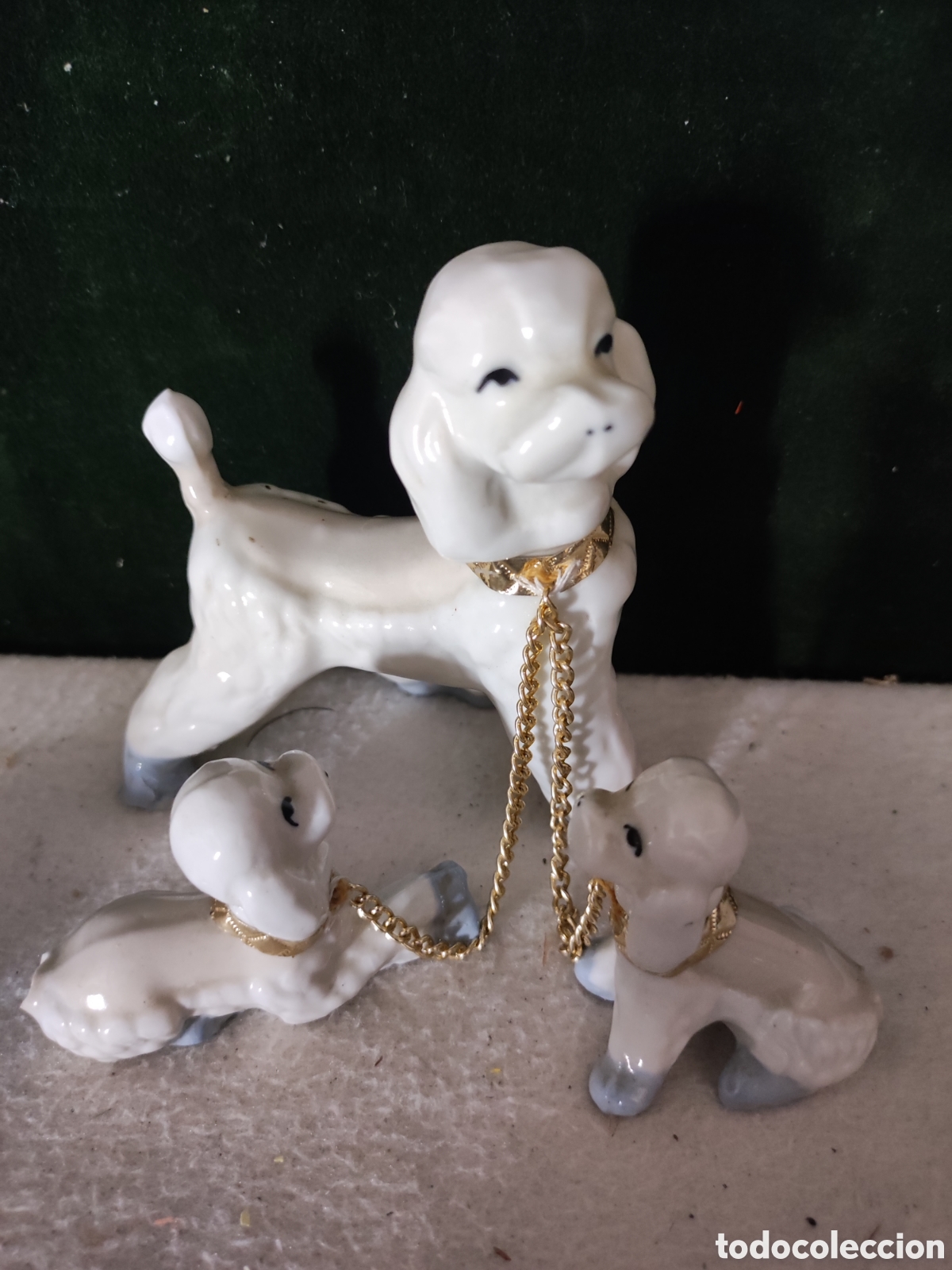 Antig&uuml;edades: Perritos de porcelana - Foto 1
