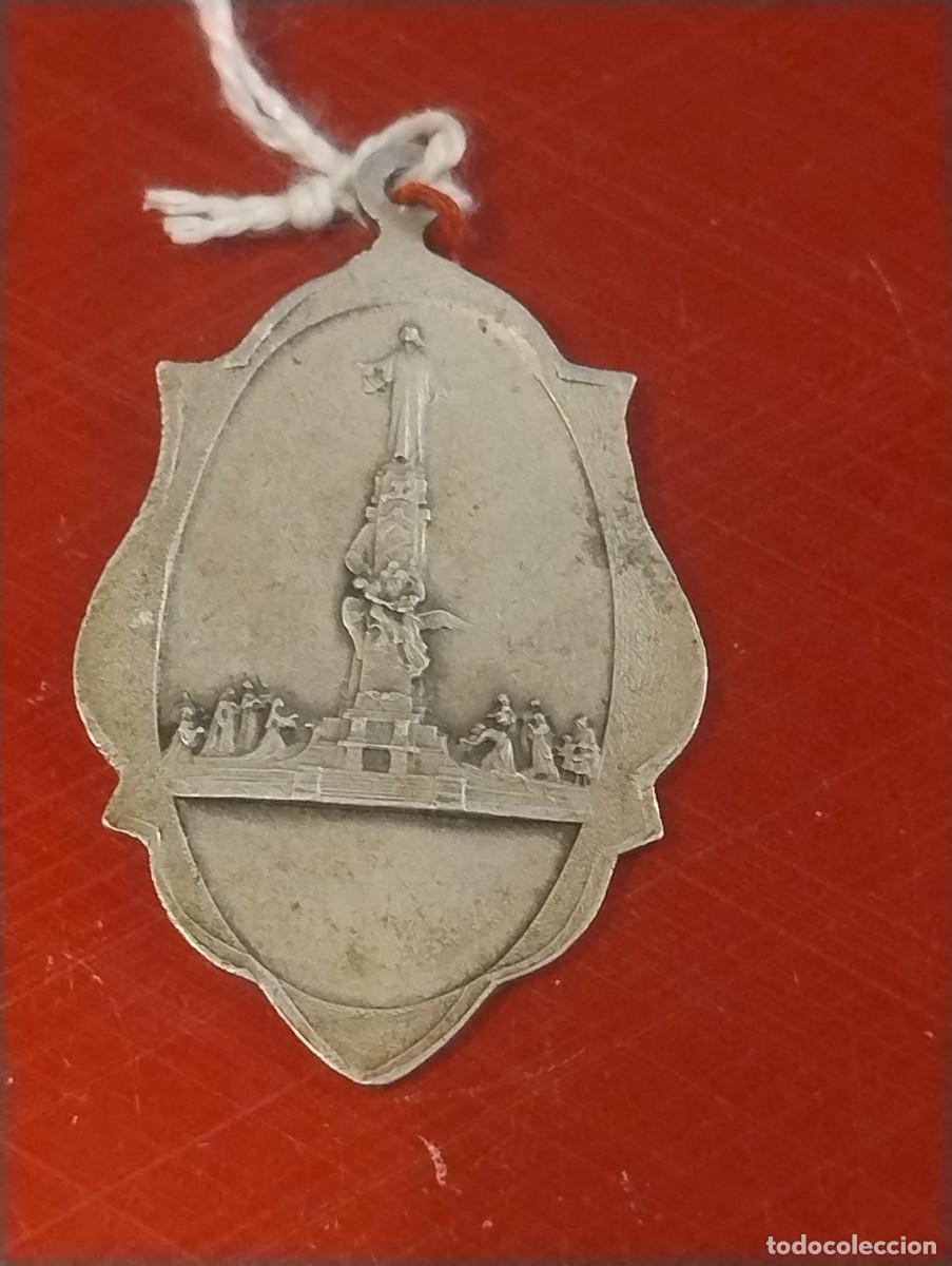 Antig&uuml;edades: Antigua medalla religiosa aluminio o similar. 11&ordf; Asamblea apostolado Mayo 1930 Madrid. Getafe 4 x 3