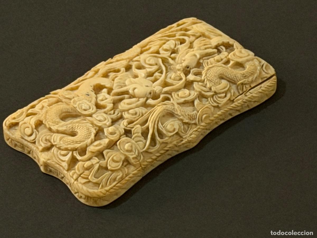 Antig&uuml;edades: ANTIGUO TARJETERO CHINO TALLADO A MANO EN ALTO RELIEVE DRAG&Oacute;N CRIATURAS MARINAS JARR&Oacute;N