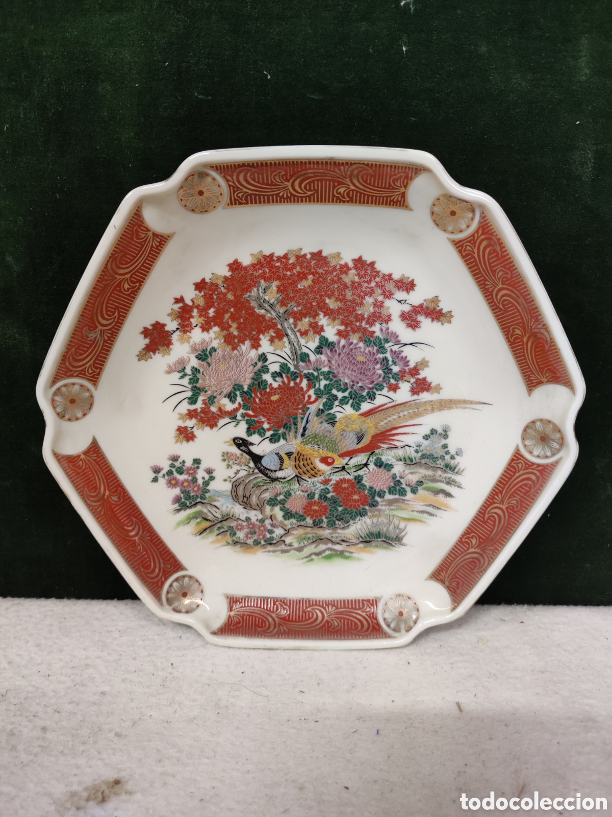 Antiquit&eacute;s: Plato de porcelana japon&eacute;s con sello posterior