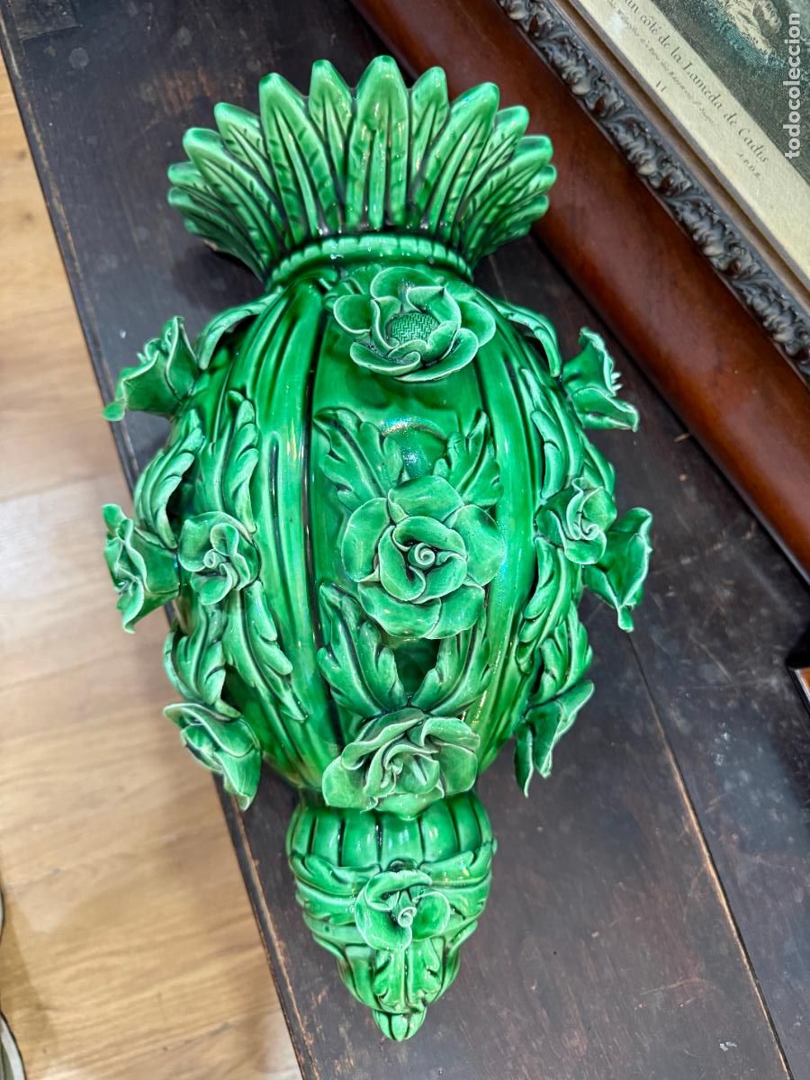Antig&uuml;edades: FANTASTICO MACETERO DE COLGAR CERAMICA MANISES - MEDIDA 40X25 CM - VINTAGE