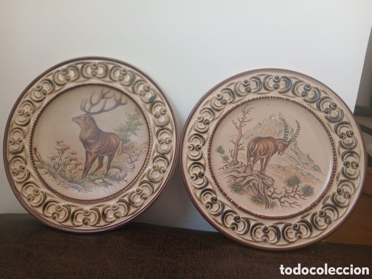 Antig&uuml;edades: Pareja platos decorativos de animales