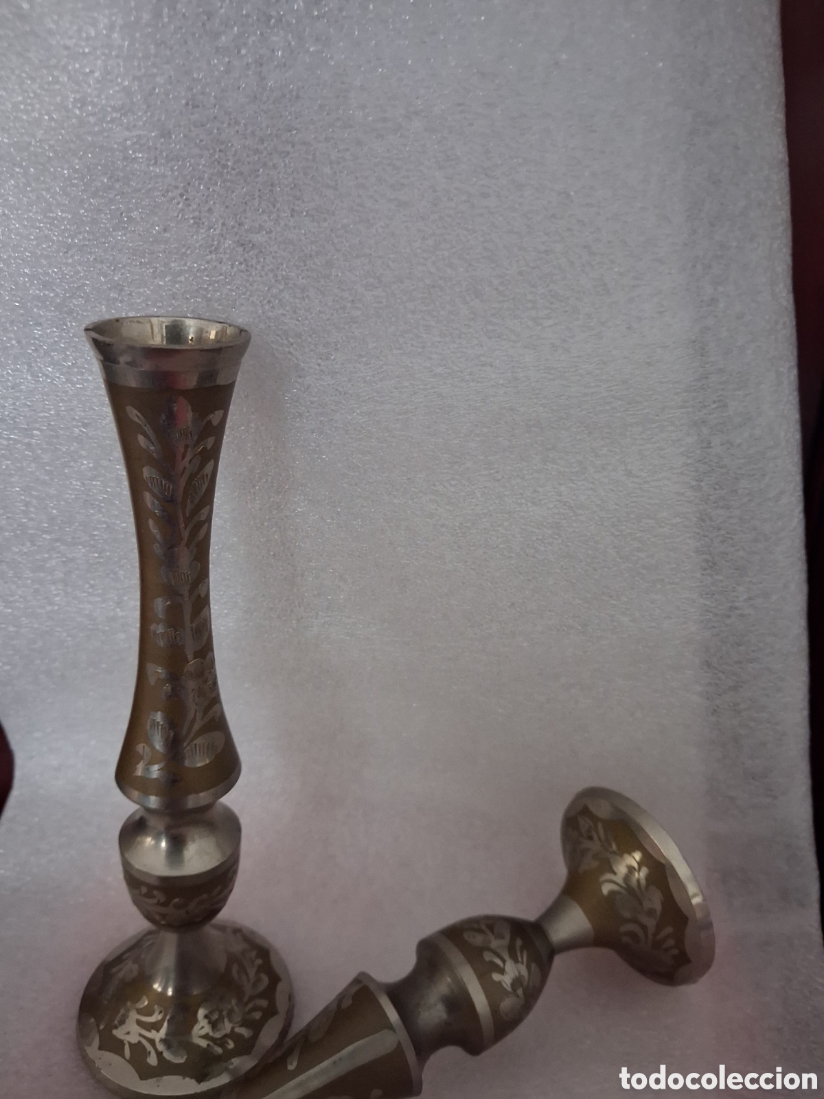 Antig&uuml;edades: Pareja floreros aleaci&oacute;n bronce - Foto 4