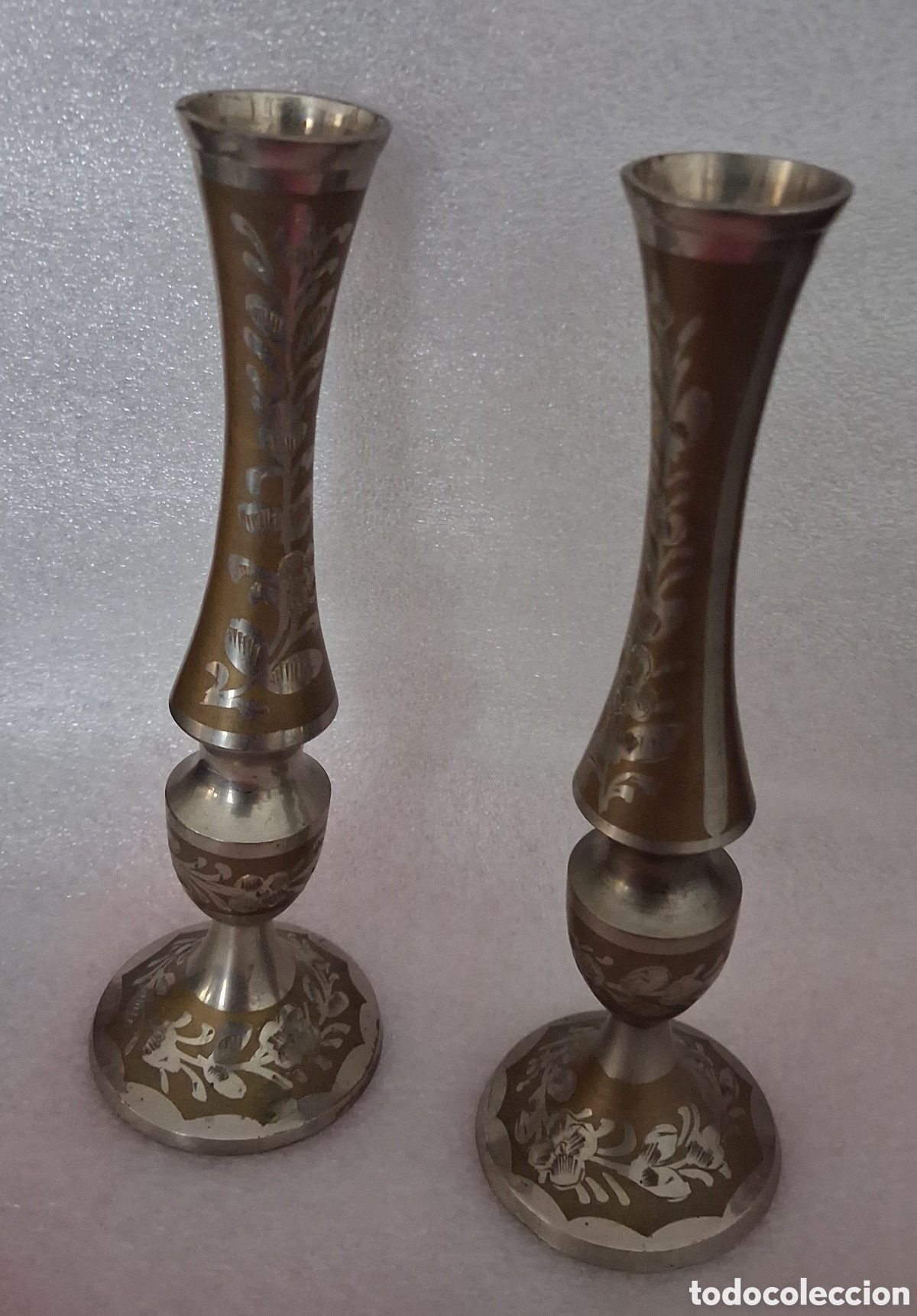 Antig&uuml;edades: Pareja floreros aleaci&oacute;n bronce