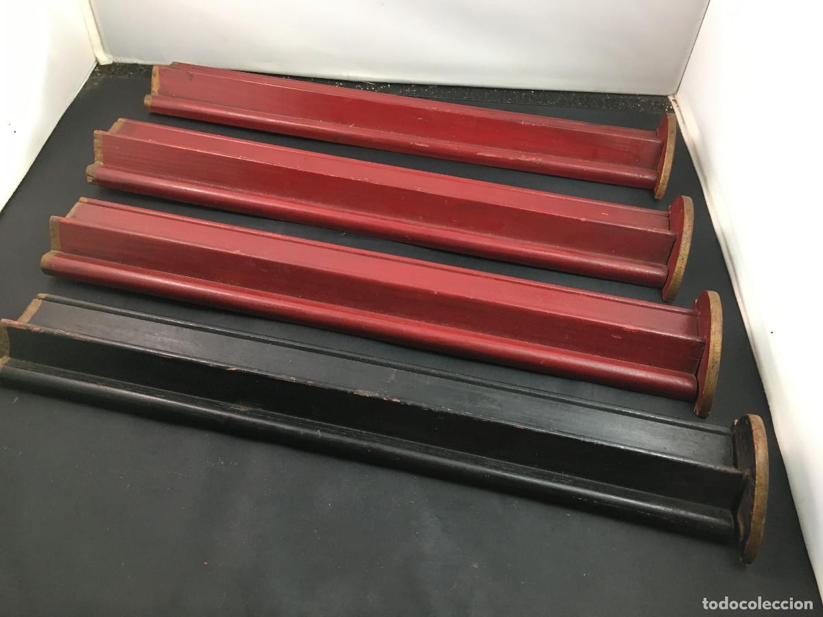 Antig&uuml;edades: Juego de soportes de fichas de Mahjong. A&ntilde;os 20