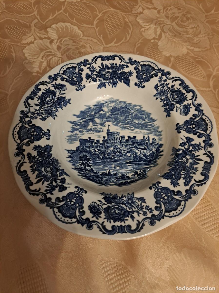Antiques: Plato hondo de porcelana Royal Homes of Britain de Enoch Wood tunstall, azul