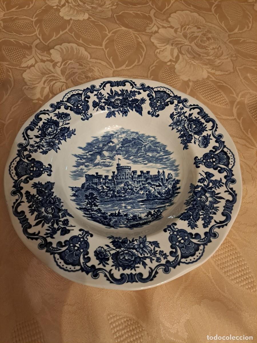 Antiques: Plato hondo de porcelana Royal Homes of Britain de Enoch Wood tunstall, azul