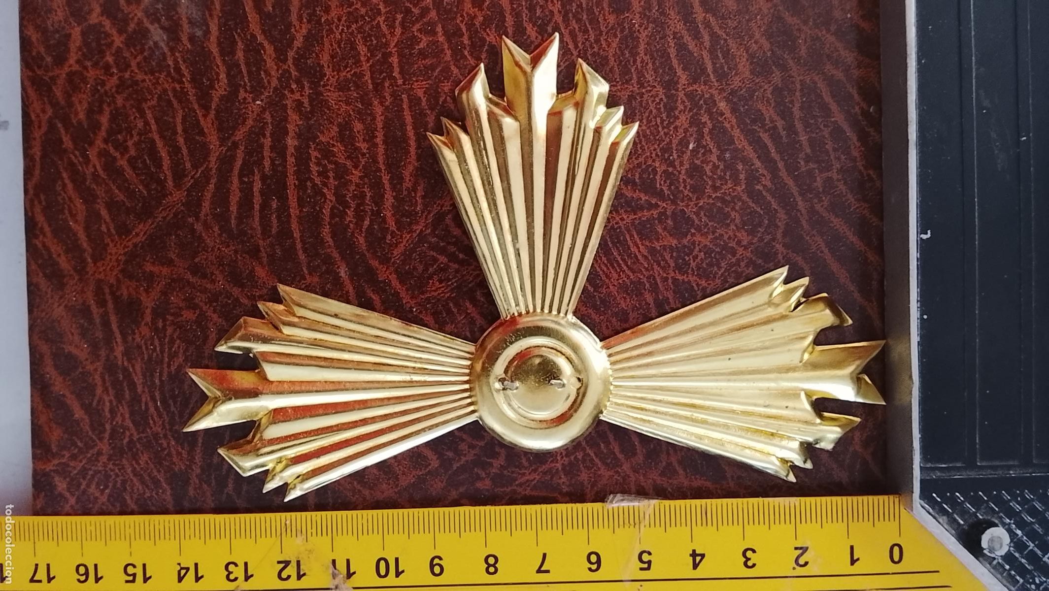 Antig&uuml;edades: POTENCIAS CORONA DE METAL PARA NI&Ntilde;O JESUS O CRISTO ESTILO OLOT , MEDIDAS EN FOTO