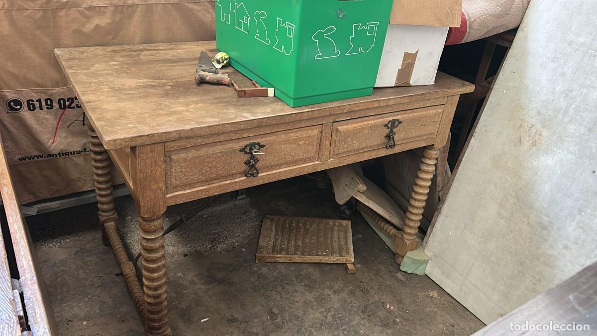 Antig&uuml;edades: MESA ANTIGUA DE ESCRITORIO DE 79 CMS. DE ALTURA (58 CMS. BAJO CAJON) Y TABLERO DE 120 X 69 CMS.