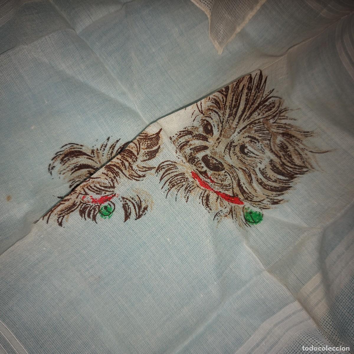 Antig&uuml;edades: ANTIGUO Pa&ntilde;uelo con estampado de perros