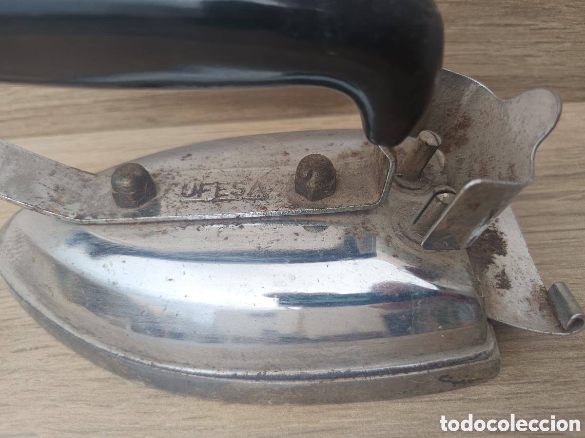 Antig&uuml;edades: Plancha ufesa mango negro pesada - Foto 2