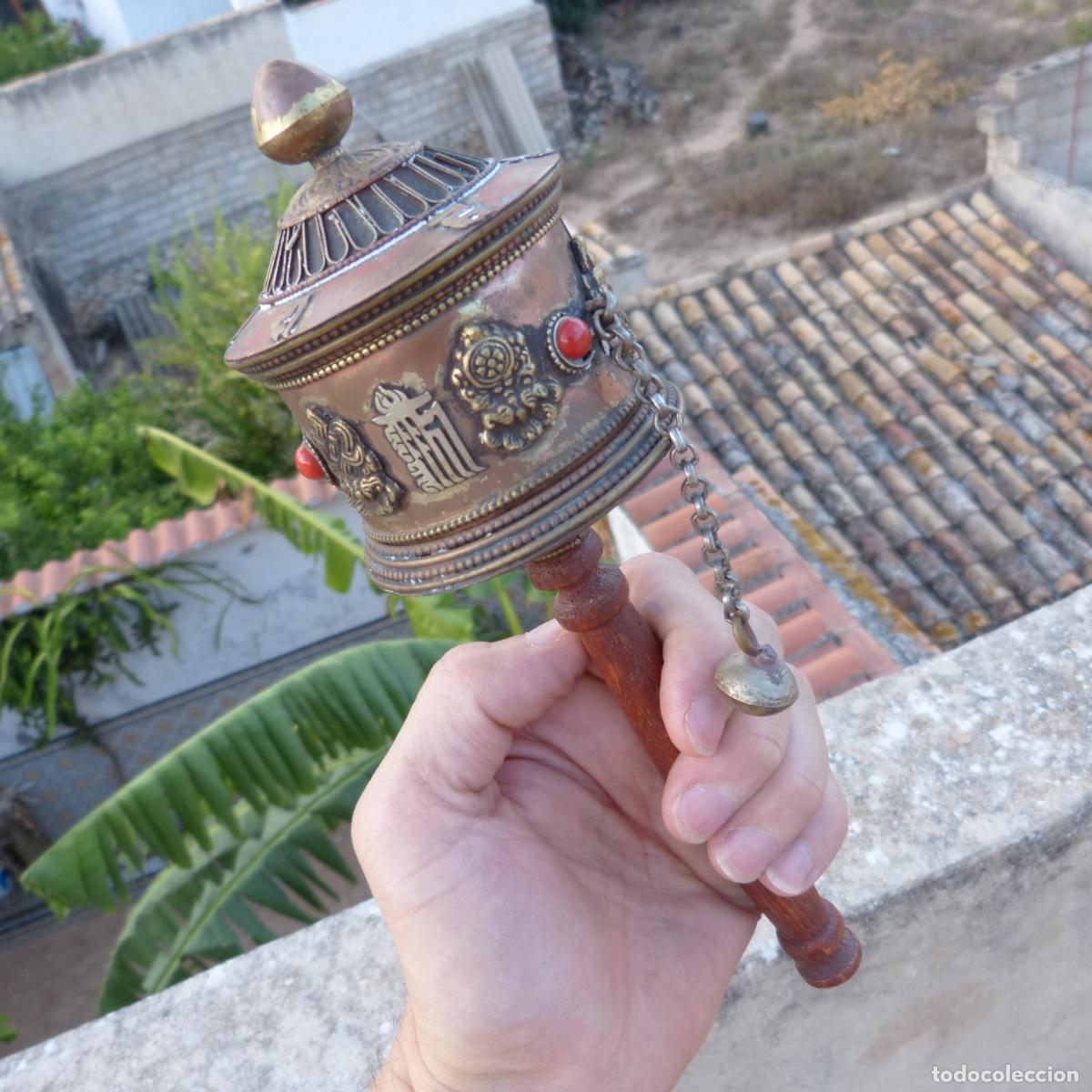 Antig&uuml;edades: Rueda de oraci&oacute;n tibet, 197gr, 24cm.