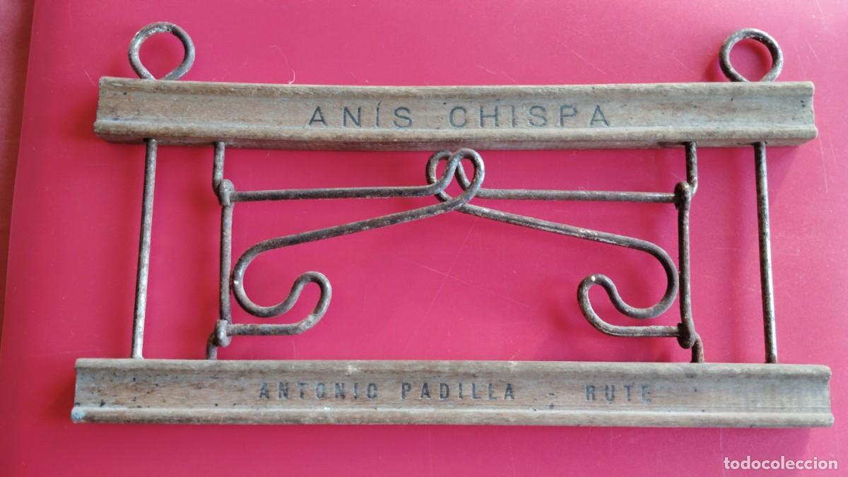 Antig&uuml;edades: ANTONIO PADILLA.-ANIS CHISPA.-UTENSILIO.-OBJETO DECORATIVO.-PERCHERO.-RUTE.
